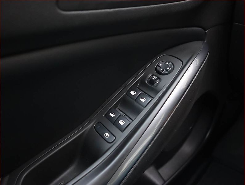 Opel Grandland X (2018) Elegance 1.2 Turbo, Automat - fotka 22 z 24