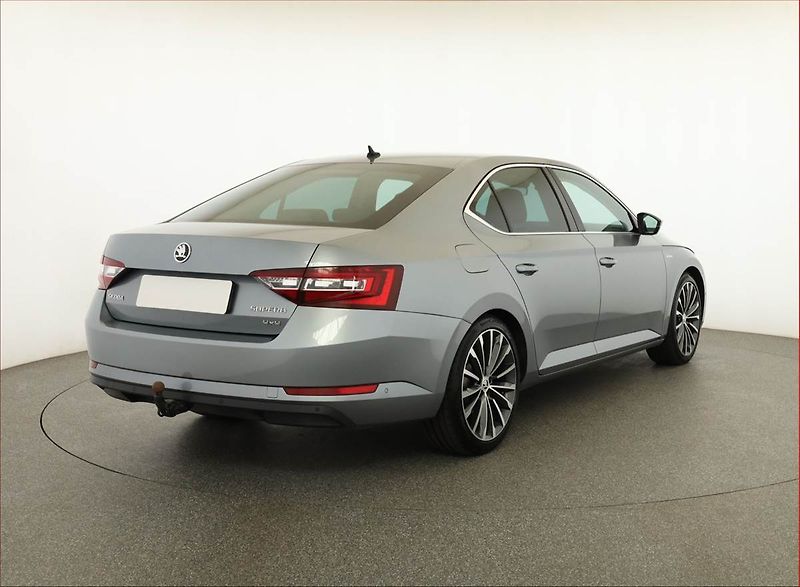 Škoda Superb (2017) 2.0 TDI, 4X4, Automat - fotka 5 z 21