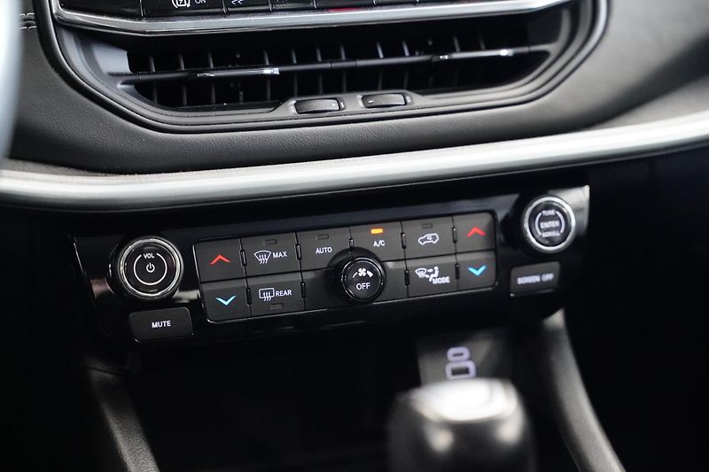 Jeep Compass - fotka 25 z 30