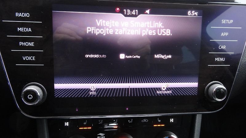 Škoda Superb 2.0TDi DSG Taž.zař. CEBIA  - fotka 20 z 32