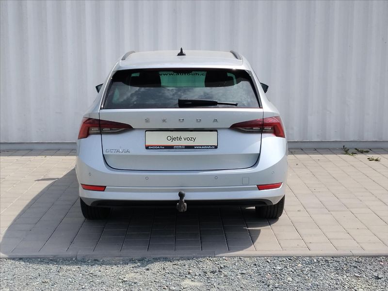 Škoda Octavia 2,0   Ambiente nezávislé topen - fotka 25 z 30