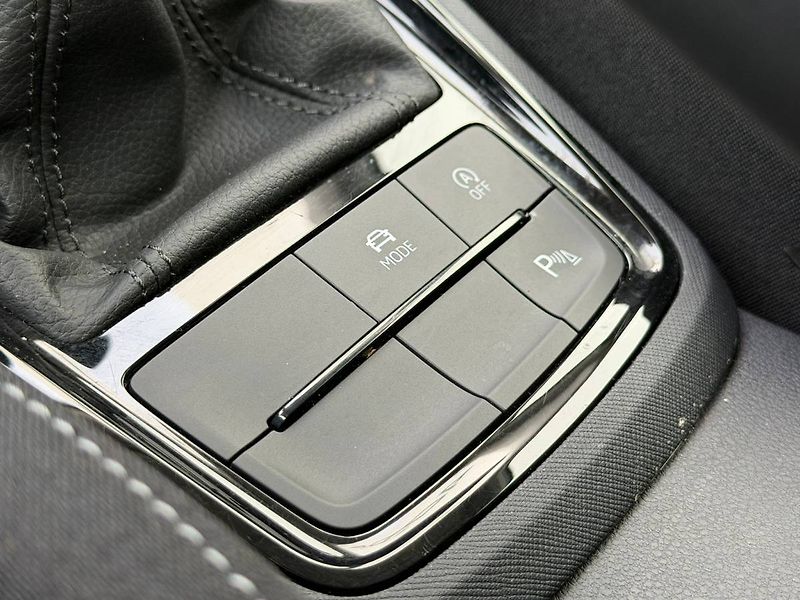 Škoda Scala Selection 1,0 TSI 85 kW 6° MP - fotka 18 z 36