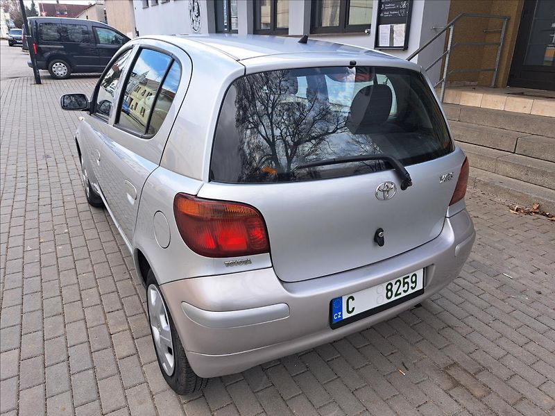 Toyota Yaris 1,4 D-4D - fotka 8 z 39