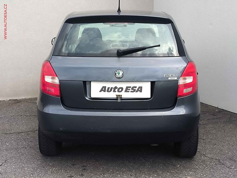Škoda Fabia (2008) 1.2i, ČR, Ambiente - fotka 5 z 14