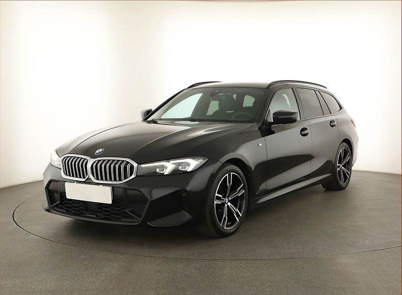 BMW Řada 3 (2023) M Sport 320 d xDrive - fotka 2 z 18