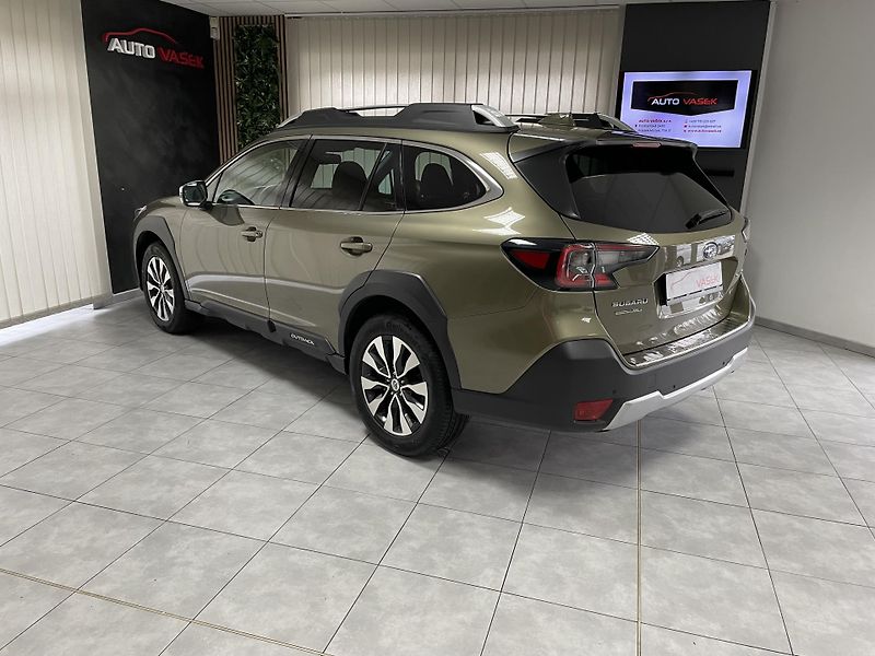 Subaru Outback 2.5 i CVT AWD Touring TOP  - fotka 9 z 32