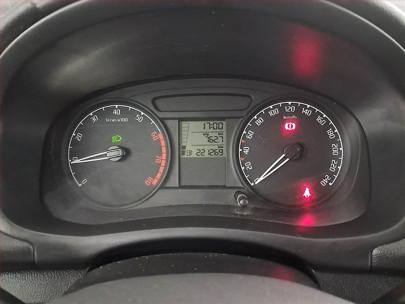 Škoda Fabia (2009) 1.2, po STK, jezdí výborně - fotka 11 z 13