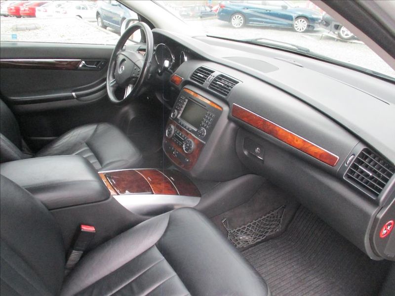 Mercedes-Benz Třídy R 3,0 320CDI, AMG, 4MATIC, DPH, - fotka 9 z 49