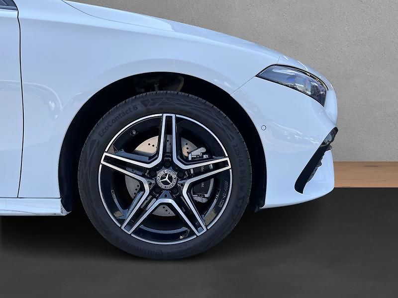 Mercedes-Benz Třídy A A-Třída 250e EQ AMG Night - fotka 9 z 18
