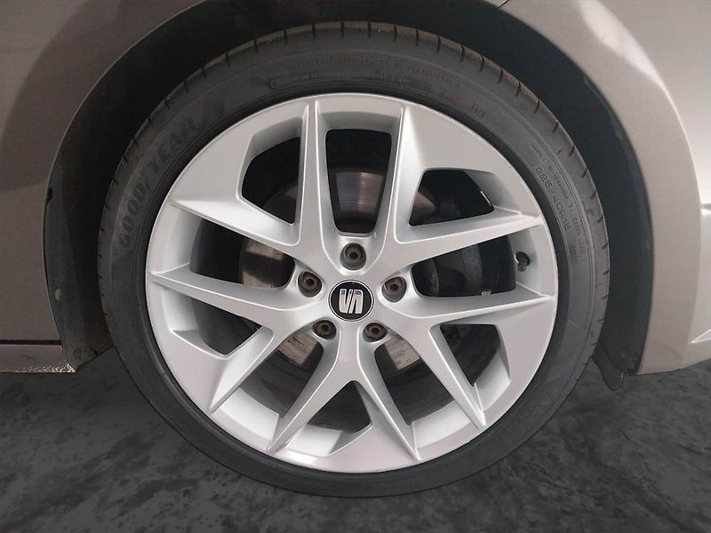 Seat Leon (2014) 2.0 TDI, Tempomat - fotka 15 z 19