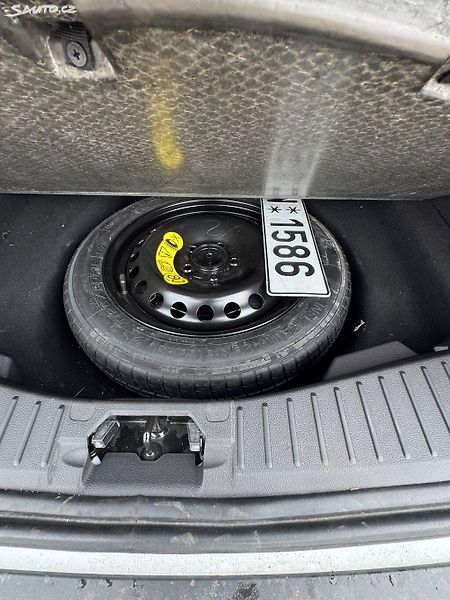 Ford Grand C-MAX 2.0TDCi 110kW kamera - fotka 26 z 28