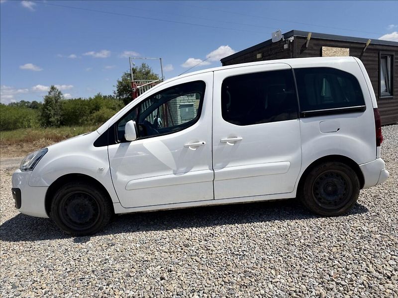 Peugeot Partner 1,6 HDI KLIMA TAŽNÉ - fotka 8 z 24