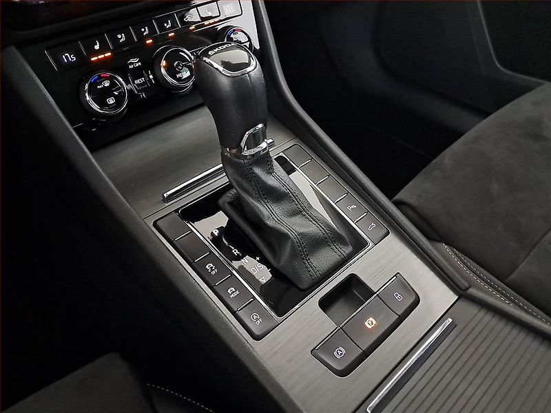 Škoda Superb (2022) Style 2.0 TSI - fotka 13 z 19