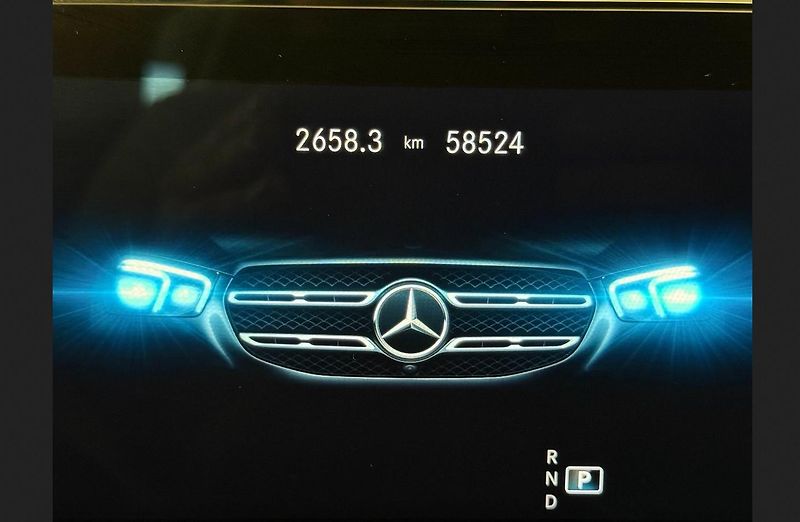 Mercedes-Benz GLB 200  7 sedadel Ambient - fotka 17 z 21