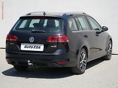 Volkswagen Golf (2015) 1.6TDi, ČR, DSG, park.asist - fotografie inzerátu