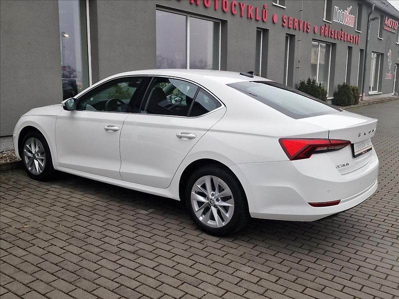 Škoda Octavia 2.0 TDI Style,původ ČR,1.Maj. - fotka 7 z 50
