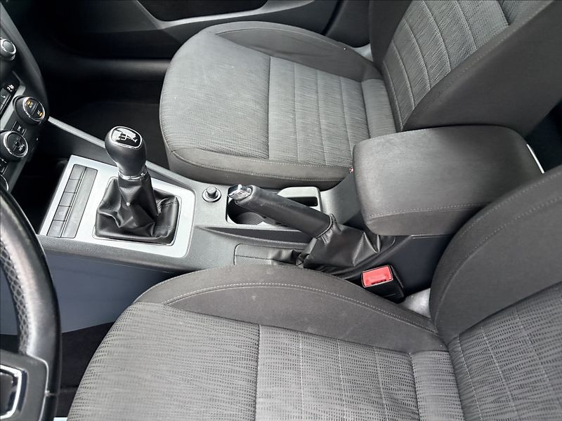Škoda Octavia 2,0 TDI 110 KW STYLE - fotka 13 z 23