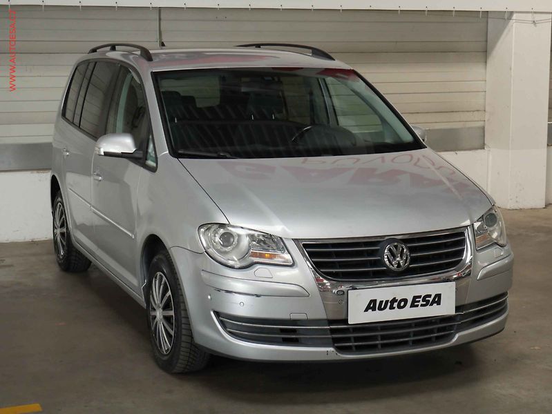 Volkswagen Touran (2009) 1.9 TDI - fotografie inzerátu