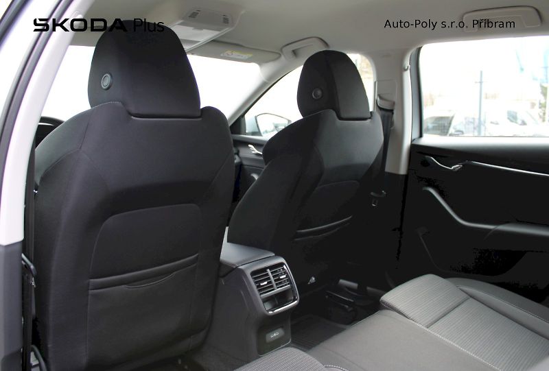 Škoda Octavia (2024) Ambition 1.5TSI / 110kW 6°MP - fotka 19 z 23