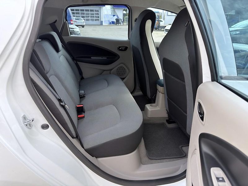 Renault ZOE SoH 92.8% 65 kW - fotka 11 z 19