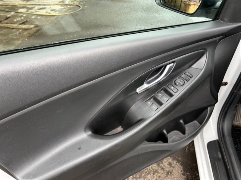 Hyundai i30 1,6 CRDi 115 Style - fotka 11 z 11