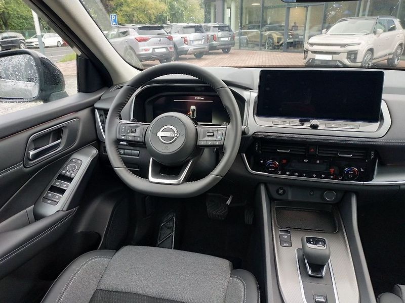 Nissan Qashqai 1.3T mHEV AT,2WD, ZADÁNO - fotka 13 z 29