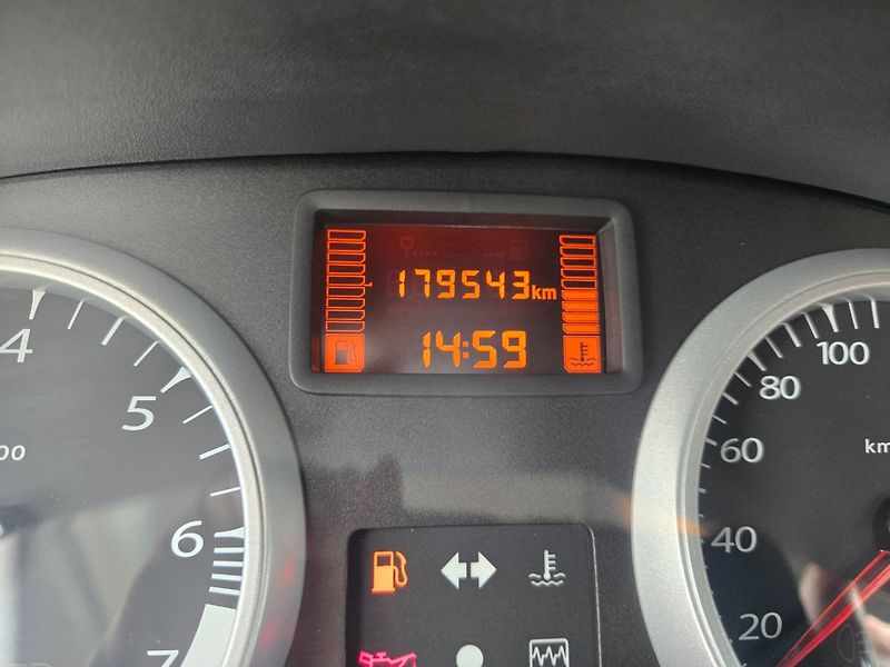 Dacia Duster (2011) 1.6 i 16V - fotka 11 z 19