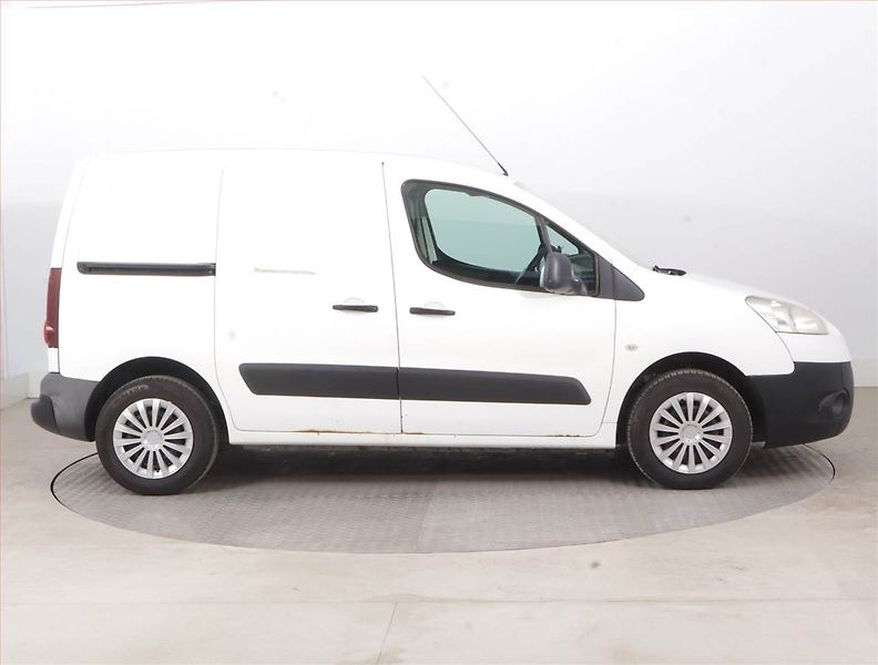Peugeot Partner (2013) 1.6 HDi, ČR, 1Maj, DPH - fotka 6 z 14