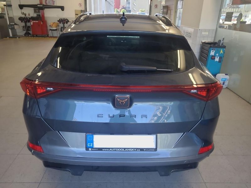 Cupra Formentor 1,5 TSi/110kW - DSG - fotka 5 z 13