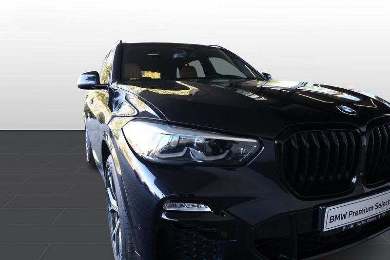 BMW X5 xDrive 40i - fotka 21 z 29