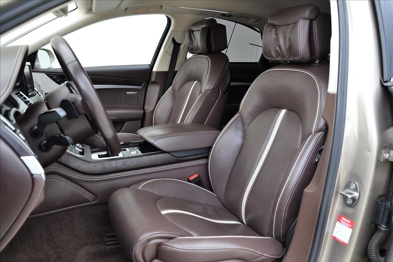 Audi A8 4.2 TDI/V8/Design-Selection/CZ - fotka 12 z 49