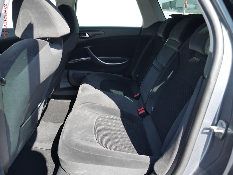 Citroën C5 (2009) 2.0HDi, ČR, AT, AC, temp - fotka 10 z 21