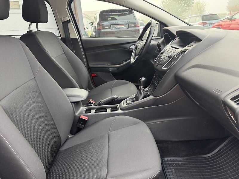Ford Focus (2018) 1.6Ti-VCT Digi Klima Tempomat - fotka 15 z 46
