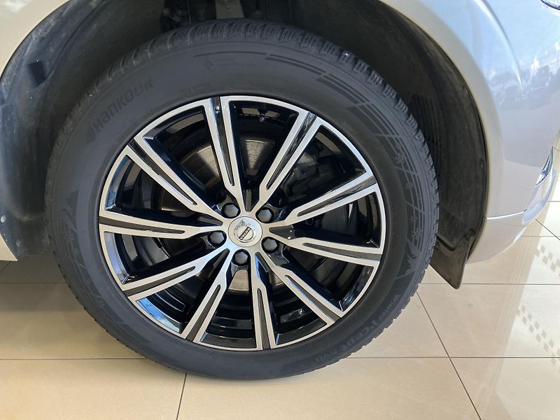 Volvo XC60 B4 AWD Inscription AT8, ČR - fotka 5 z 41