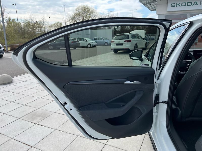 Škoda Superb 2.0TDI 142kW SPORTLINE 4X4 DSG - fotka 22 z 30