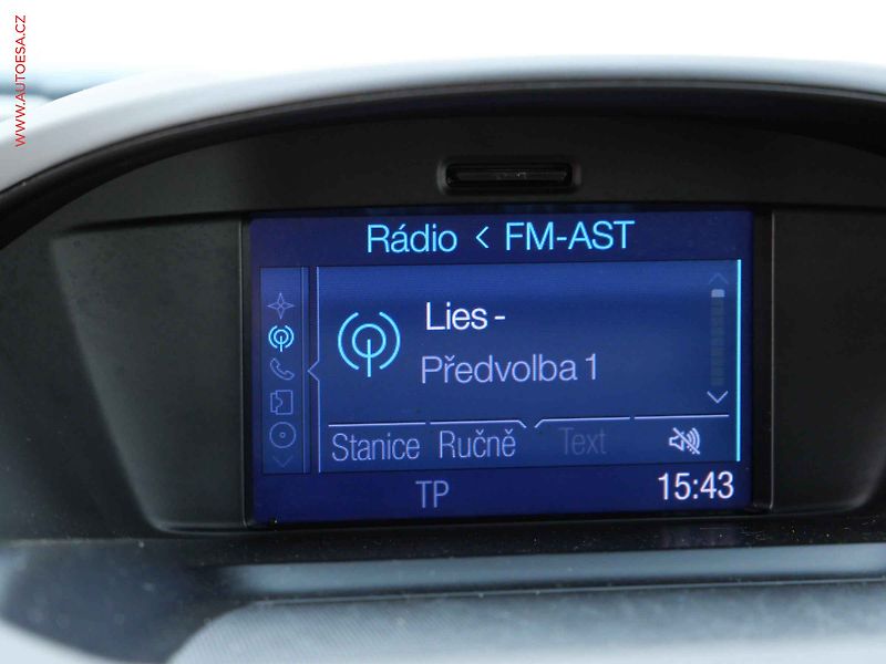 Ford Kuga (2013) 2.0 TDCi 4x4, AT, navi, kůže - fotka 18 z 20