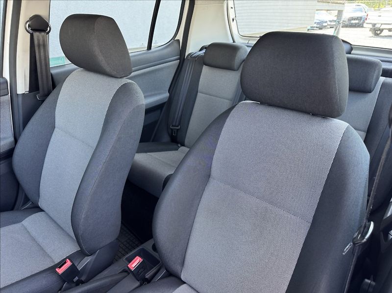 Škoda Fabia 1,4 i 16V 63kW KLIMA 1.maj. ČR - fotka 22 z 43