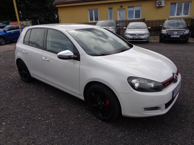 Volkswagen Golf 1,4 - fotka 1 z 13