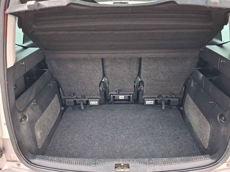 Škoda Roomster (2009) 1.2 HTP, ČR, Style, AC, TZ - fotka 7 z 15