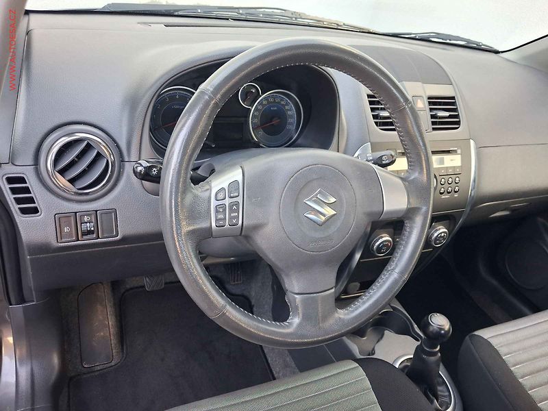 Suzuki SX4 (2010) 1.6VVT, City+, výhřev sed - fotka 12 z 15