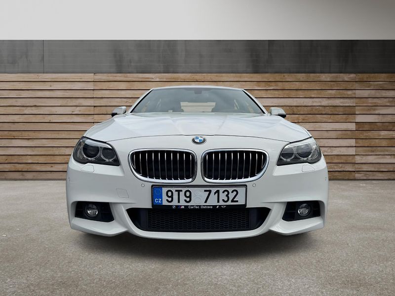 BMW Řada 5 (2016) +530xd+ČR+DPH+ - fotka 8 z 20