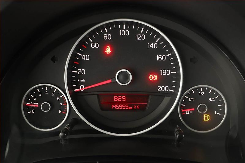 Volkswagen up! (2012) 1.0 MPI, Park. senzory - fotka 8 z 12