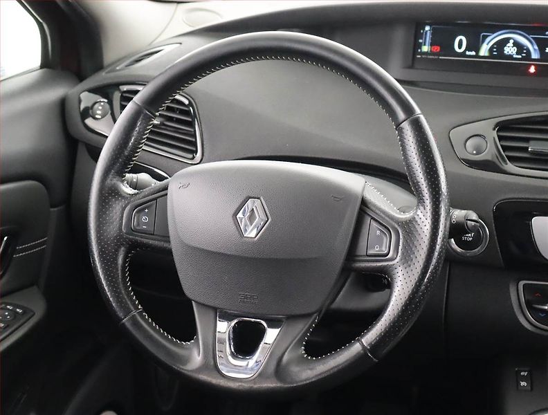 Renault Grand Scénic (2015) Bose 2.0 dCi, Navi, Xenony - fotka 16 z 22