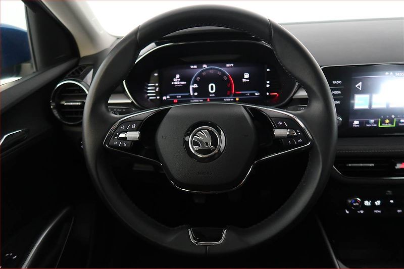 Škoda Fabia (2022) Style 1.0 TSI, Serv.kniha - fotka 15 z 19
