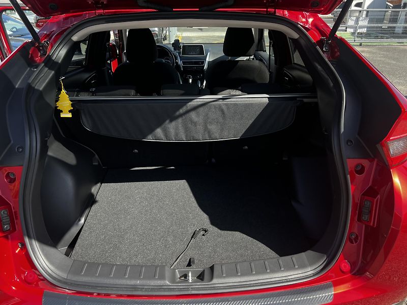 Mitsubishi Eclipse Cross (2020) 1.5 T-MIVEC 120KW - fotka 23 z 24