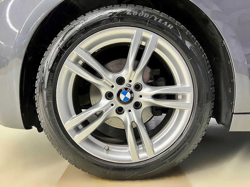 BMW Řada 3 320d GT xDrive M-PAKET - fotka 9 z 26
