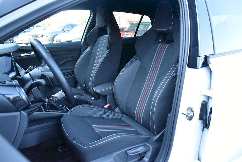 Škoda Fabia (2025) Monte Carlo 1.5 TSI 130 kW DSG - fotka 17 z 27