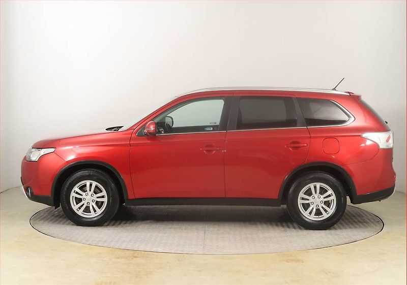 Mitsubishi Outlander (2014) 2.2 DI-D, 4X4, Navi, Tempomat - fotka 3 z 19