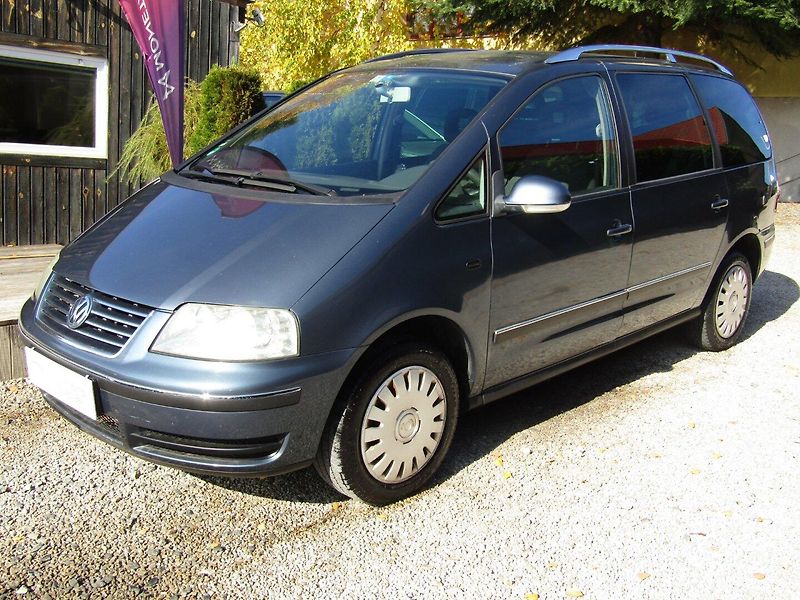 Volkswagen Sharan (2004) 1.9 TDI 85kW 7 SEDADEL - fotka 1 z 35