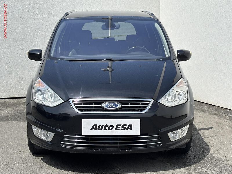 Ford Galaxy (2014) 2.0 TDCi 7míst, Titanium, AT - fotka 2 z 20